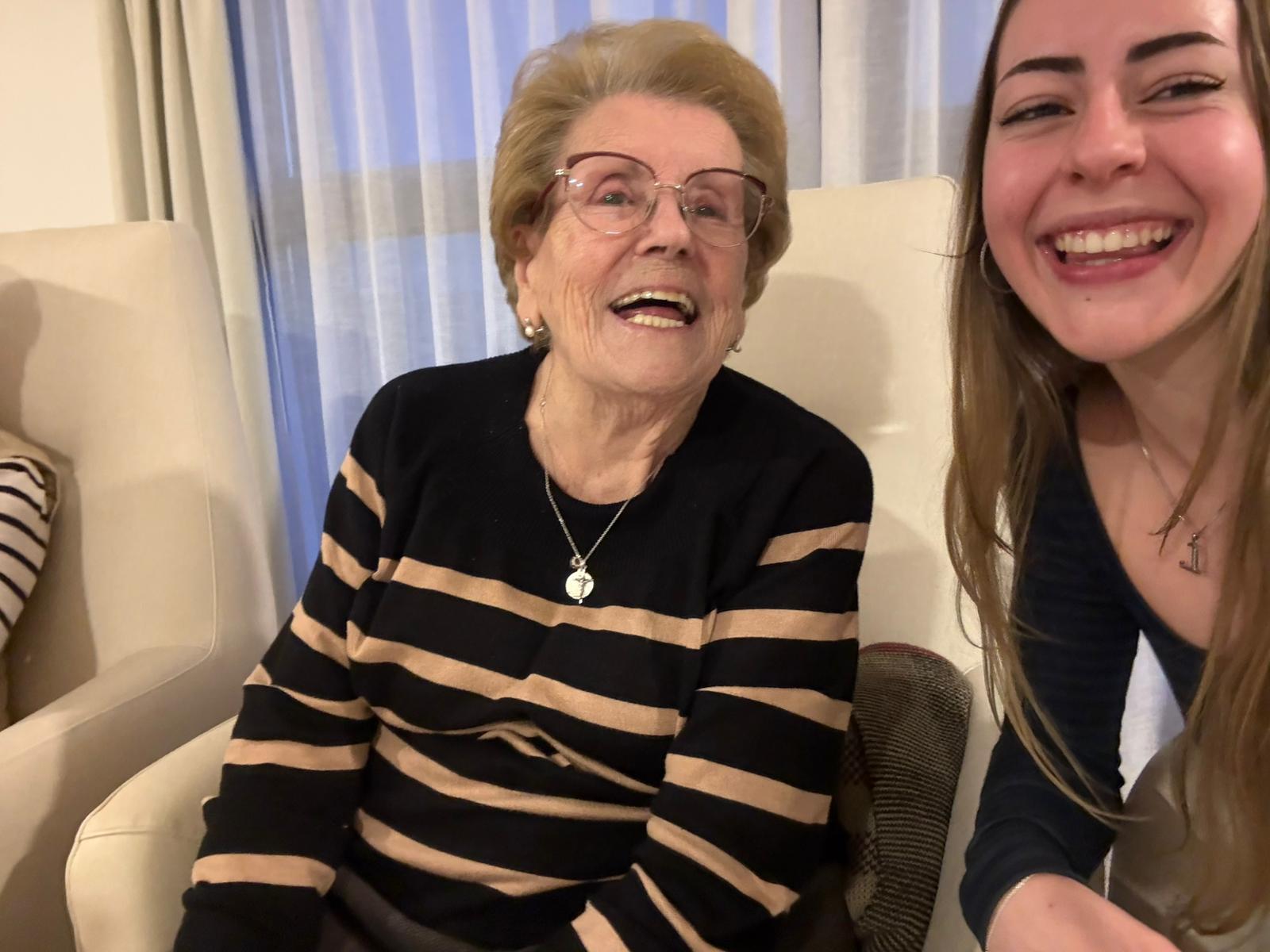 La historia de Ángeles y Laura